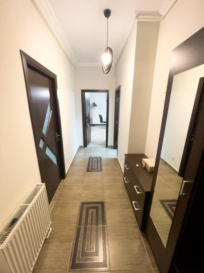 Enjoy Apartments - Spacious Retreat In Our Villa Cluj-Napoca Buitenkant foto
