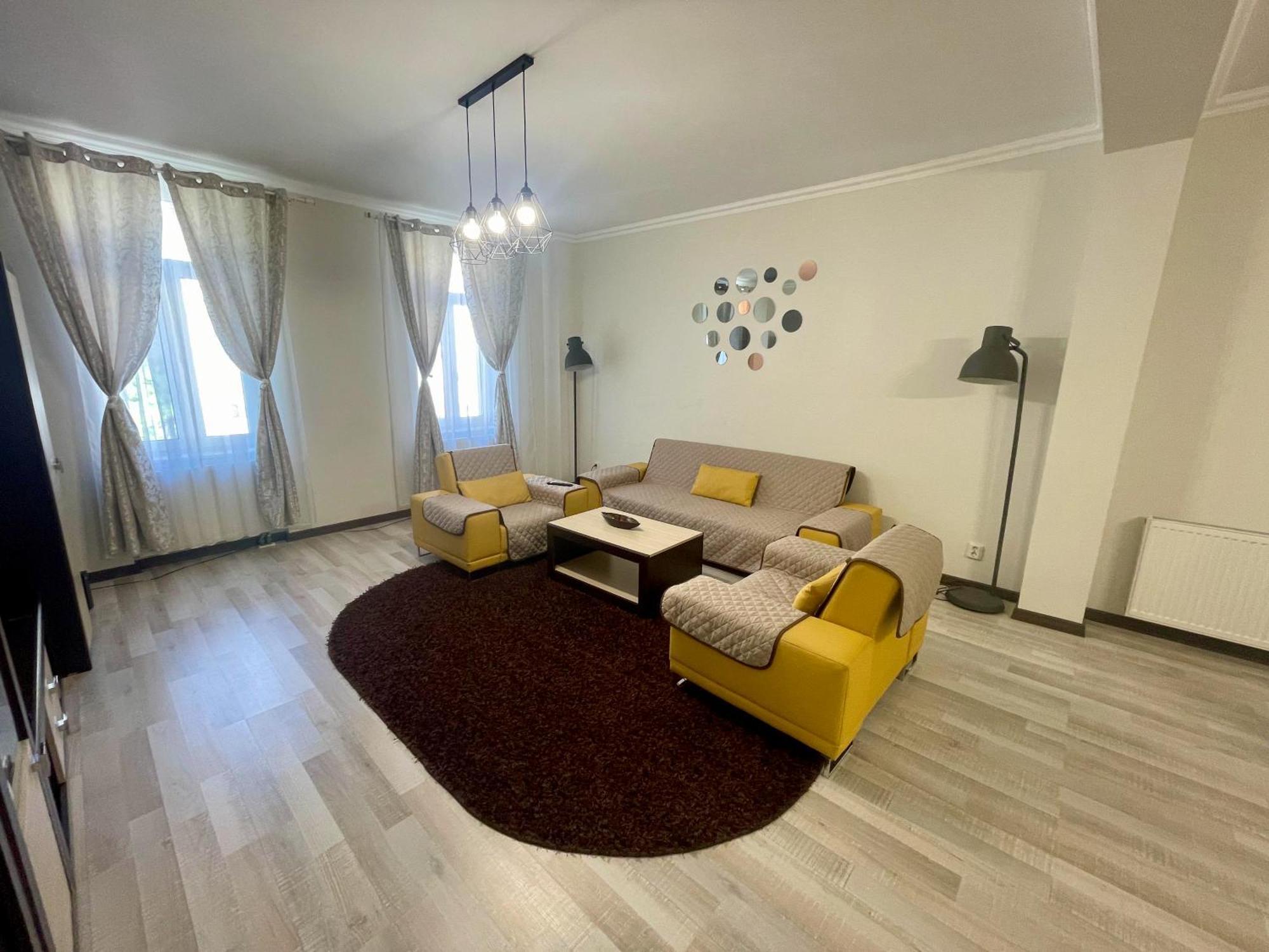 Enjoy Apartments - Spacious Retreat In Our Villa Cluj-Napoca Buitenkant foto